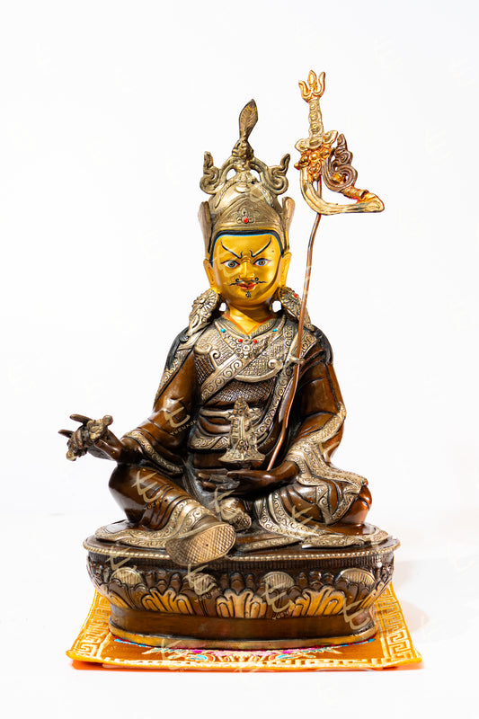 藏式蓮花生大師佛像_銅鎏金1