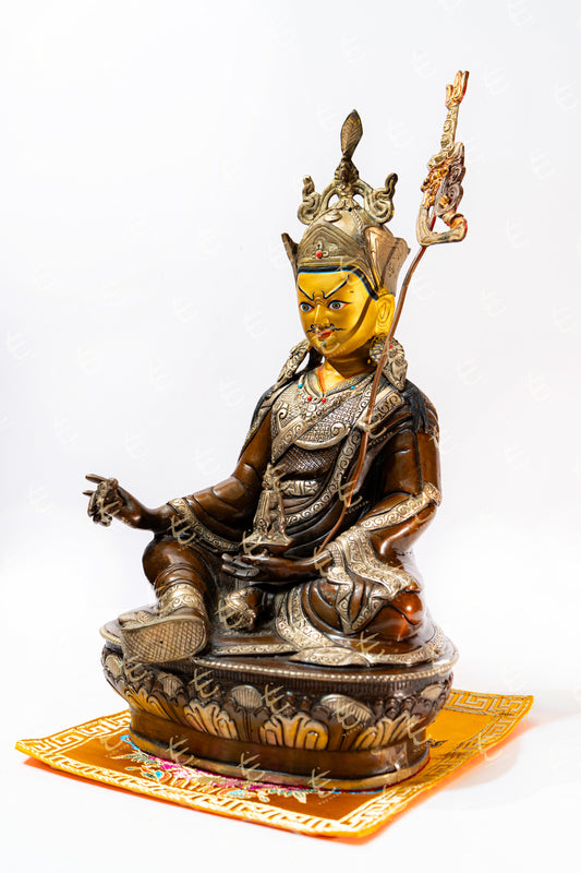 藏式蓮花生大師佛像_銅鎏金2