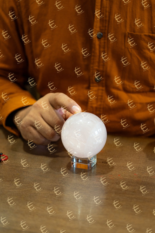 白水晶球帶底座